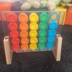LOVEVERY: RAINBOW CONNECT 4 TOY